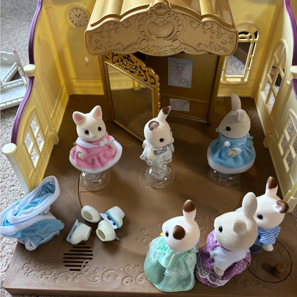 Calico bunny Ballerina Playset with Figures